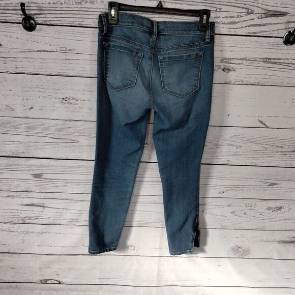 "Loft" woman's jeans 👖  - Picture 3 of 7